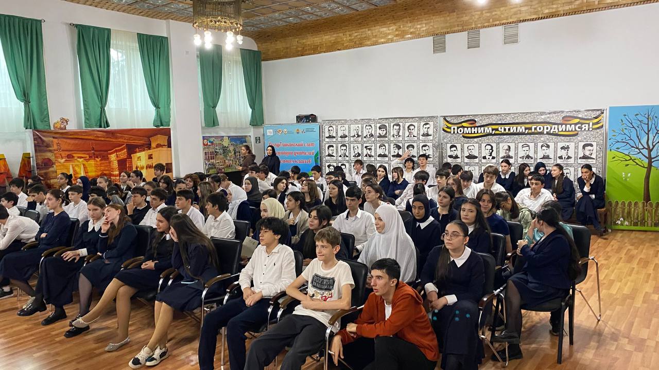 📚 В МБОУ Гимназии № 38 г. Махачкалы говорили о будущей профессии